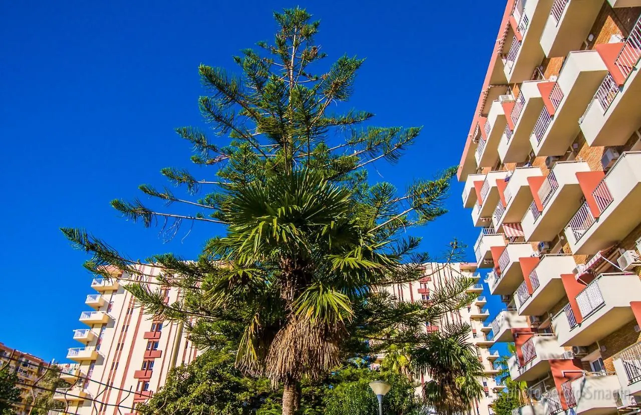 206 Júpiter Apartamentos - EXCELENTE CONEXIÓN WIFI - PISCINA ABIERTA TODO EL AÑO Benalmádena